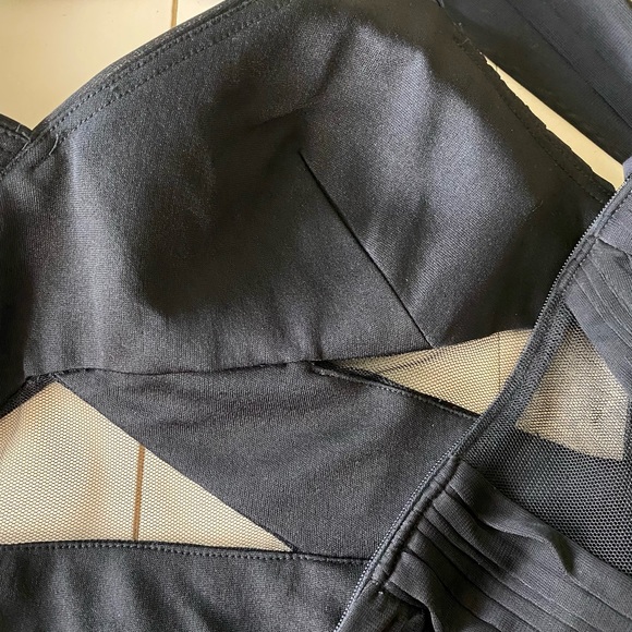 NWOT Betsy & Adams Sleeveless Cutout Gown - Picture 7 of 15